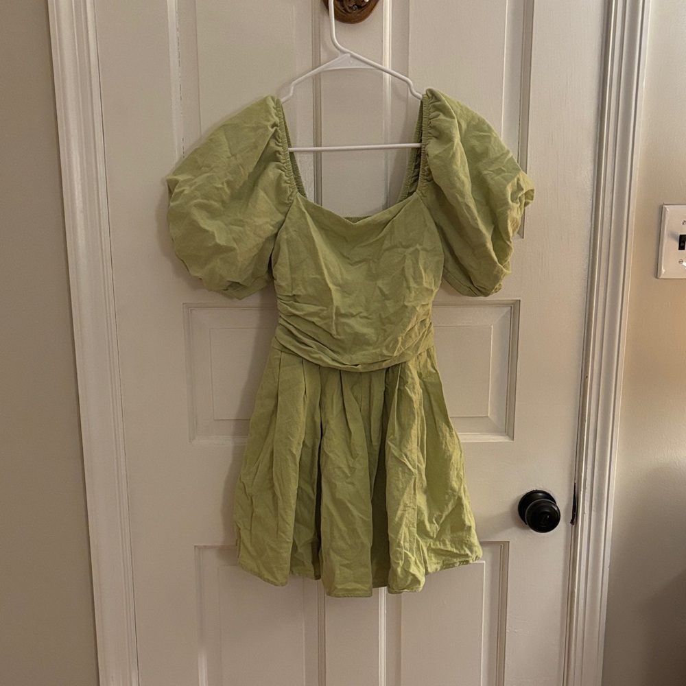 Elegant Green Puff Sleeve Dress